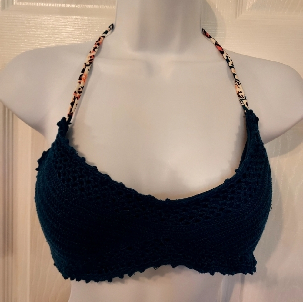 Crochet Bikini Top Navy Floral Straps Large NWOT Boho Xhiliration Cottagecore